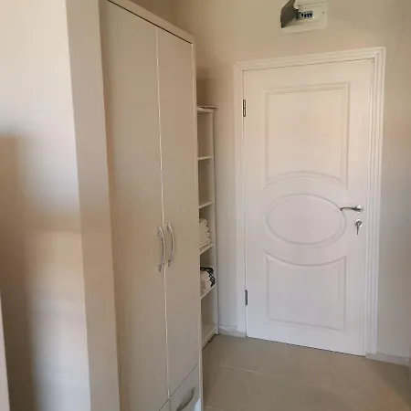 Persani 3 Apartment *