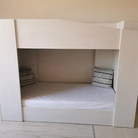Apartment Persani 3 *