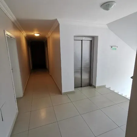 Persani 3 Apartment *